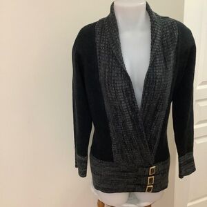 Venus Classic Sweater Medium